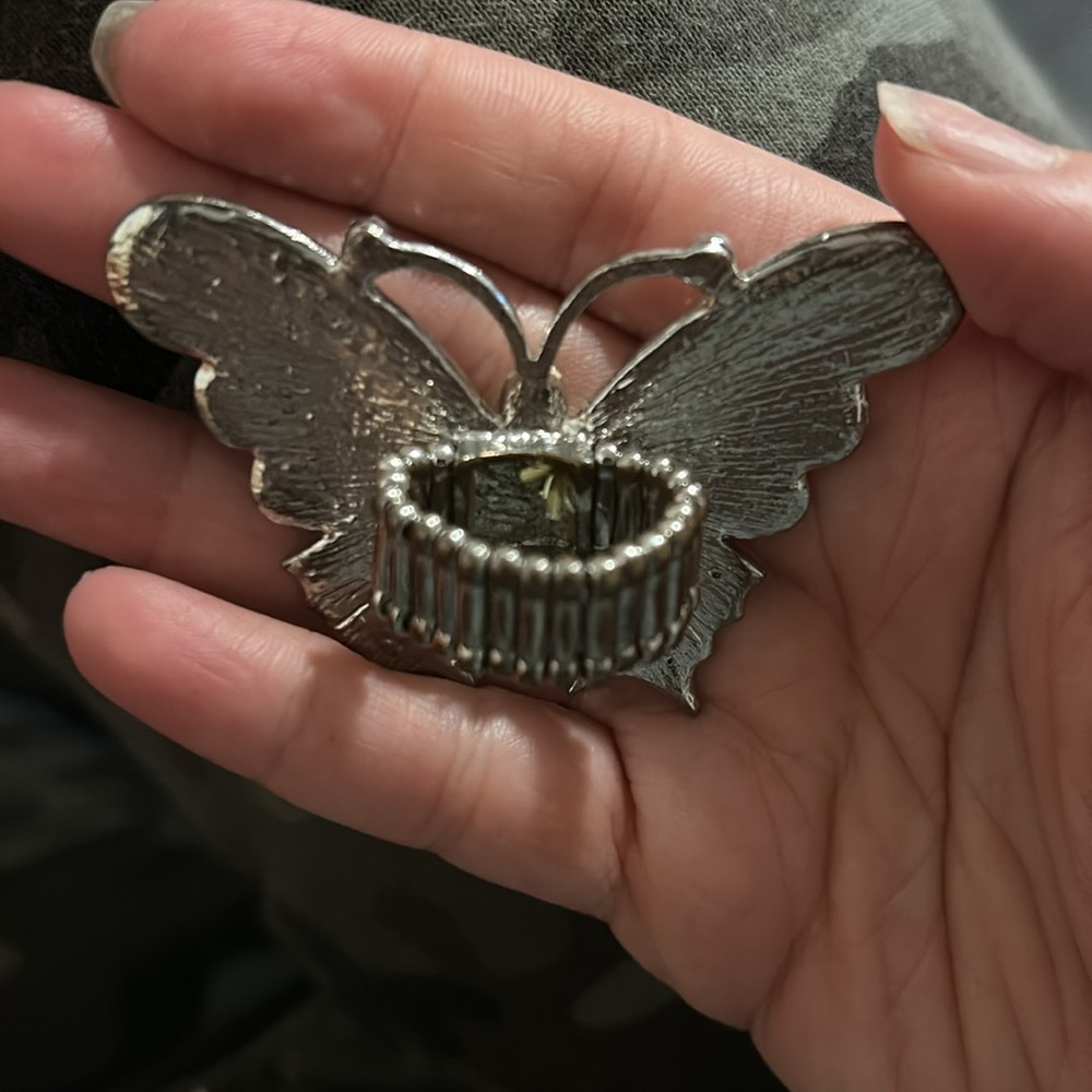 Statement butterfly ring - Picture 2 of 2